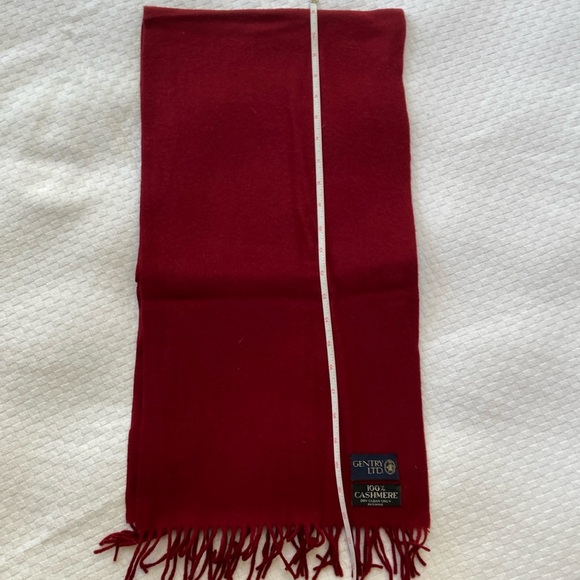 Gentry 100% Cashmere scarf - Picture 4 of 4